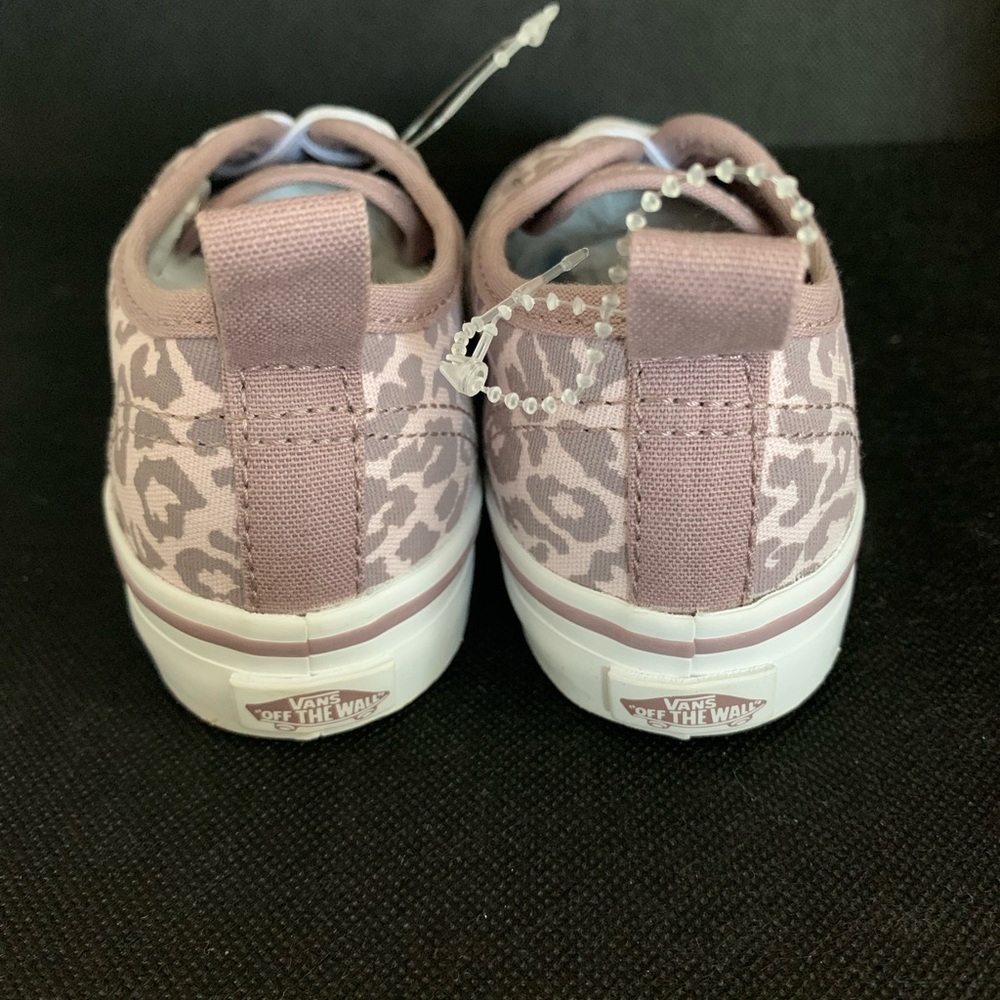 NWT- VANS Kids Sneakers with Leopard Pattern - Light Pink - Picture 2 of 9